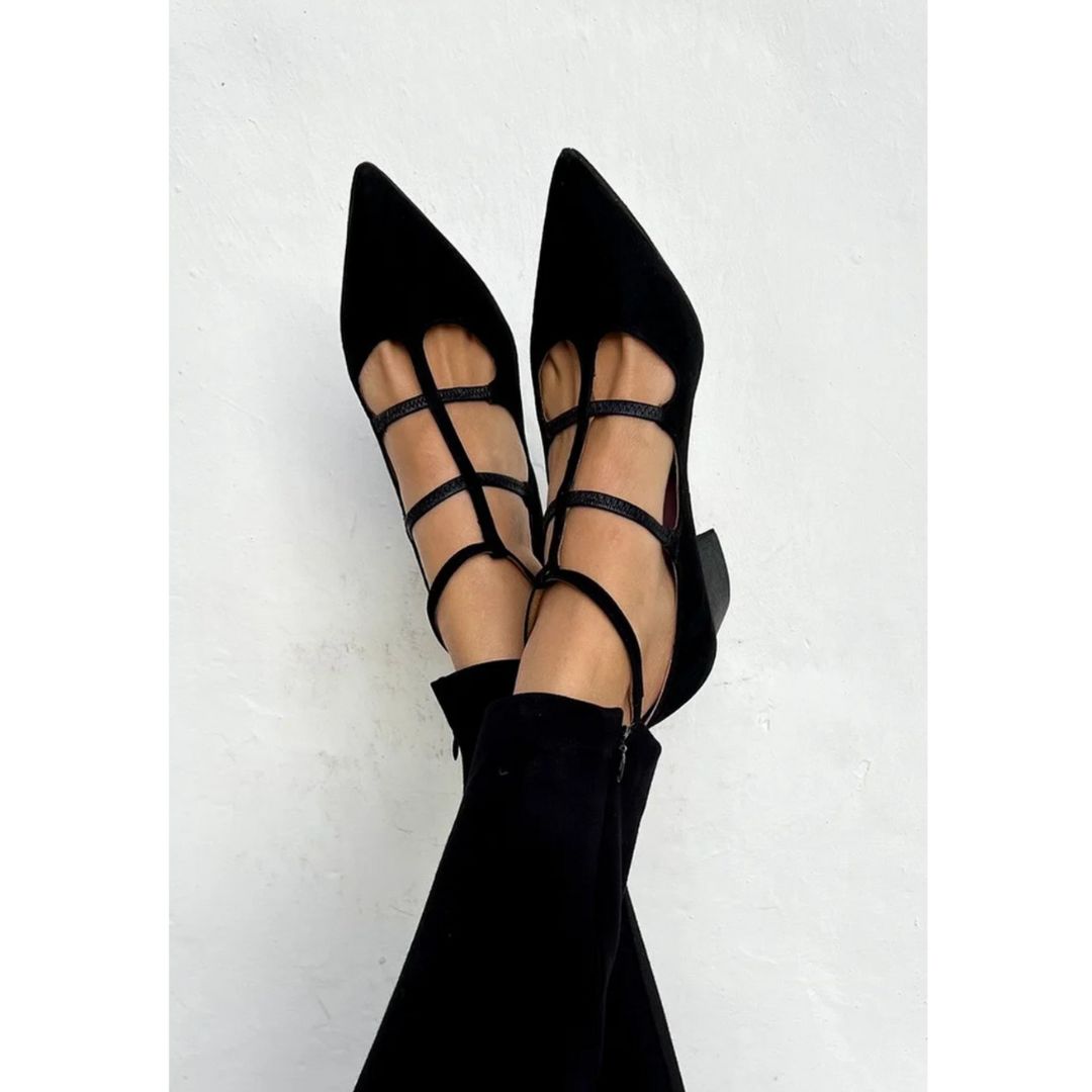 Evy™ - Sorte hæle med spids tå