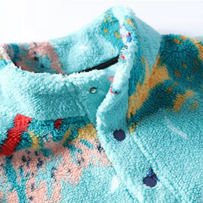 Nordic™ – Fleece Pullover med Abstrakte Bjergtoppe